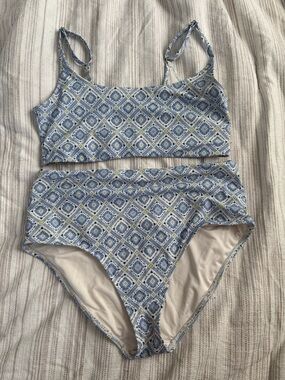 Like New Old Navy High Waisted Bikini Both Size XL